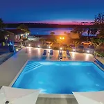 2 Bedroom Stunning In