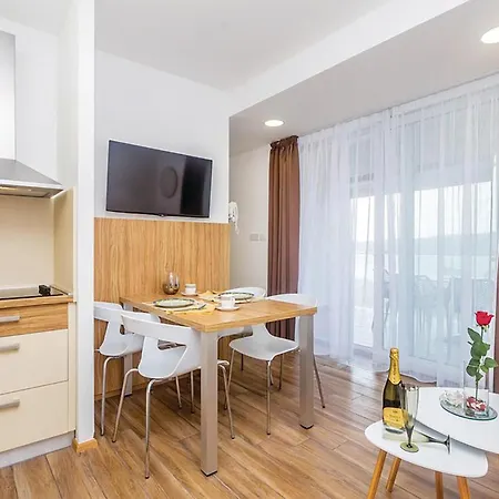 Stunning Apartment In Punat With Wifi Apartamento *